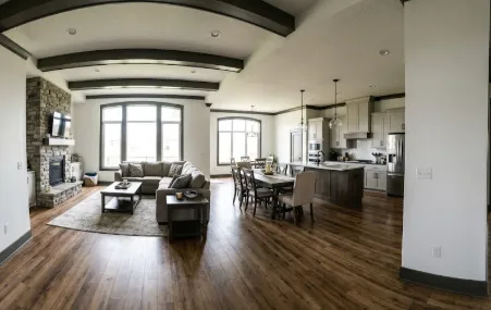 Reel Ready, Beautiful Rooms, Bad Photos